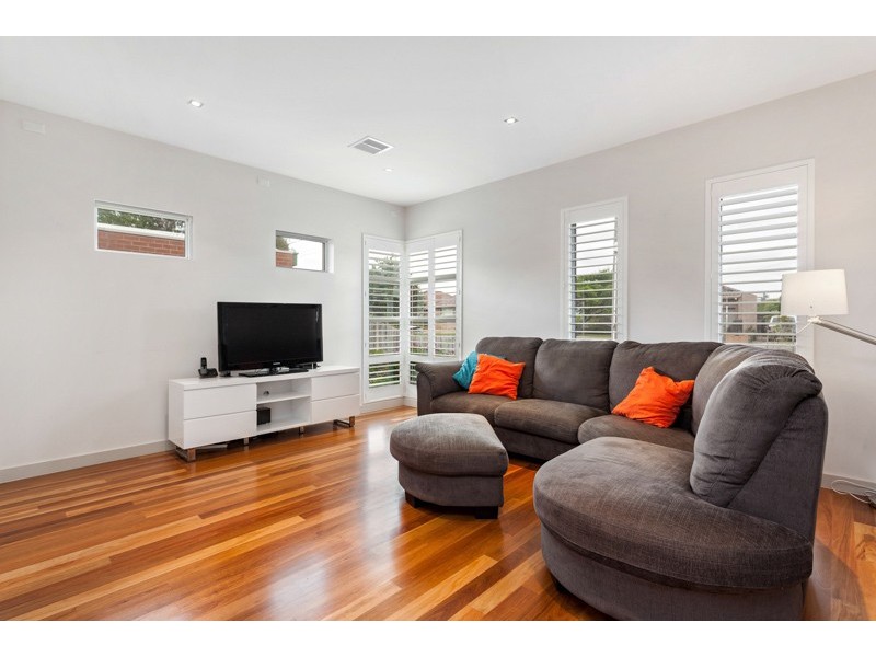 1/42 Davies Street, Altona VIC 3018
