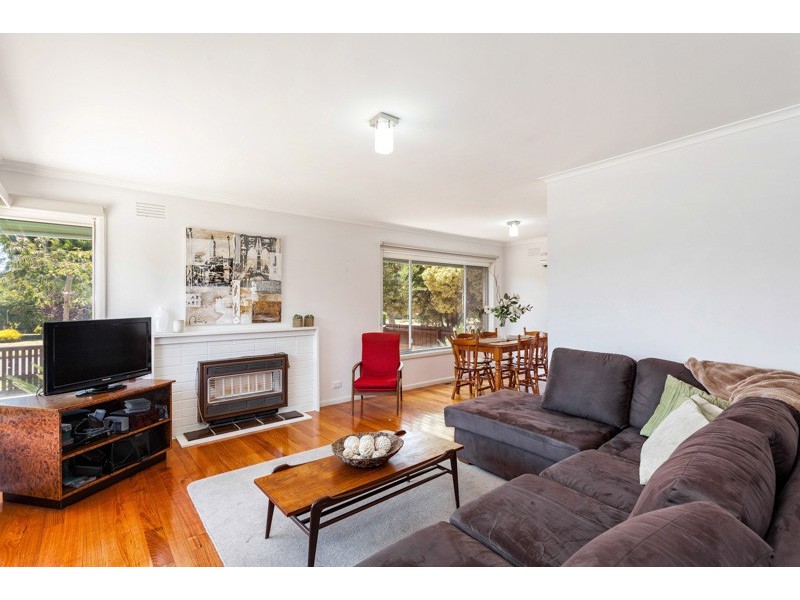 38 Simmons Drive, Seaholme VIC 3018