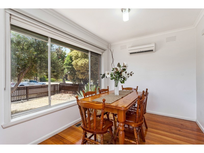 38 Simmons Drive, Seaholme VIC 3018