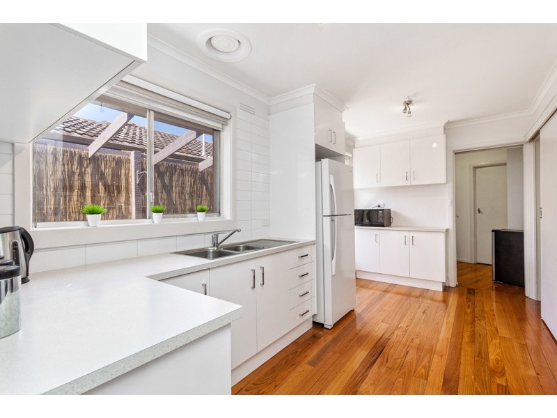 38 Simmons Drive, Seaholme VIC 3018