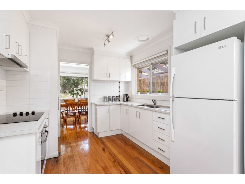 38 Simmons Drive, Seaholme VIC 3018