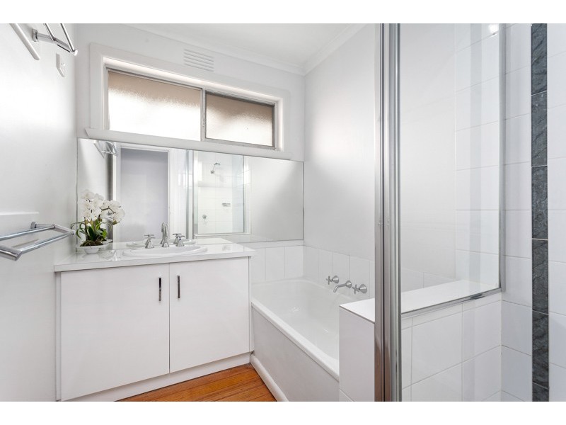 38 Simmons Drive, Seaholme VIC 3018