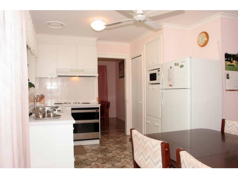 99 Hall Avenue, Altona Meadows VIC 3028