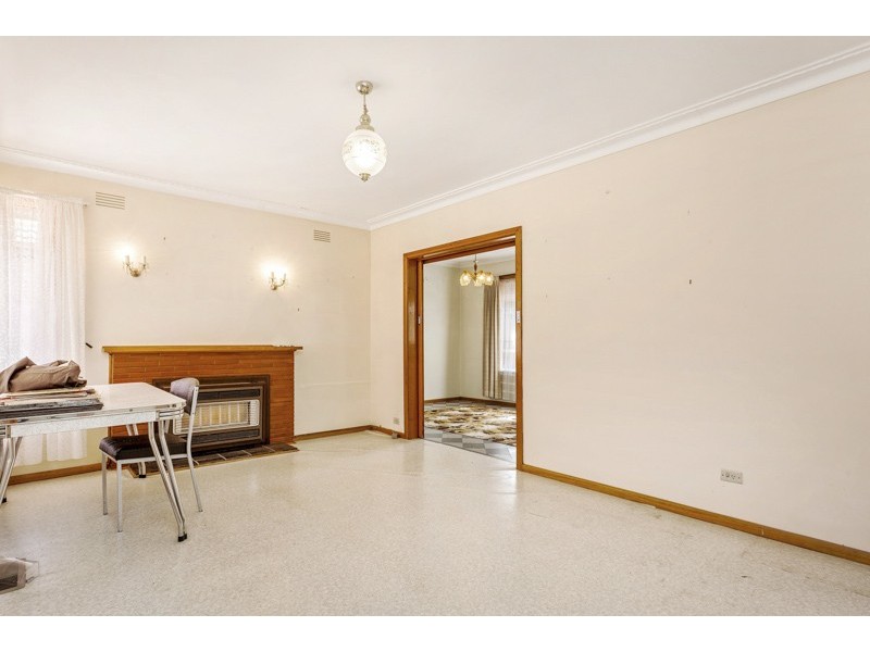 18 Rosala Ave, Altona North VIC 3025