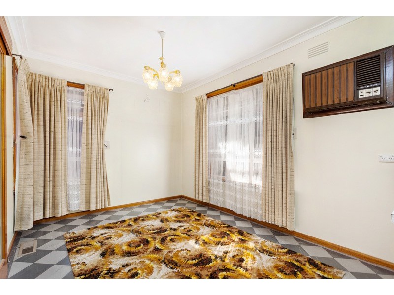 18 Rosala Ave, Altona North VIC 3025