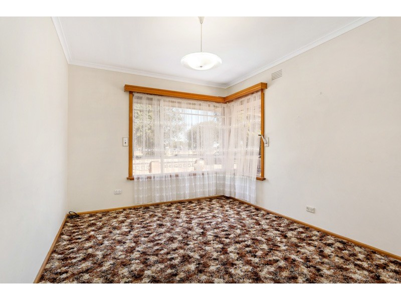 18 Rosala Ave, Altona North VIC 3025