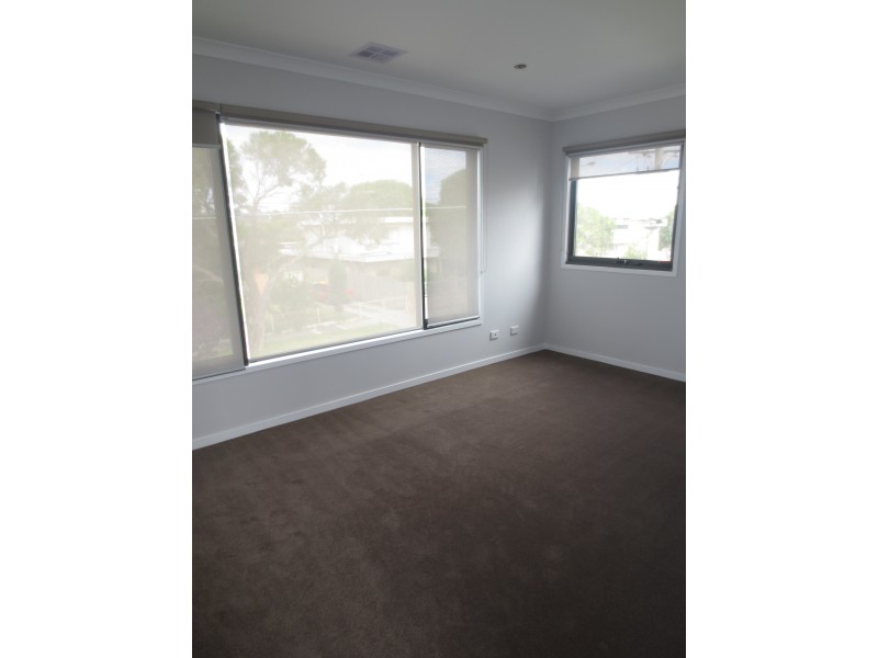 63 Bracken Grove, Altona VIC 3018