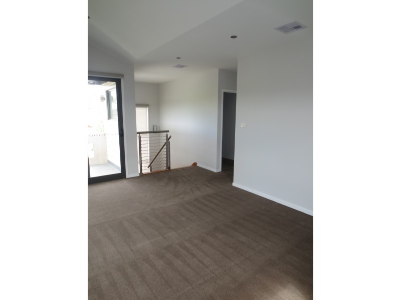 63 Bracken Grove, Altona VIC 3018