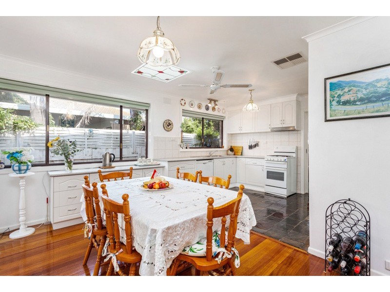 11 Martin Court, Seaholme VIC 3018