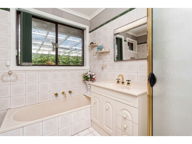 11 Martin Court, Seaholme VIC 3018