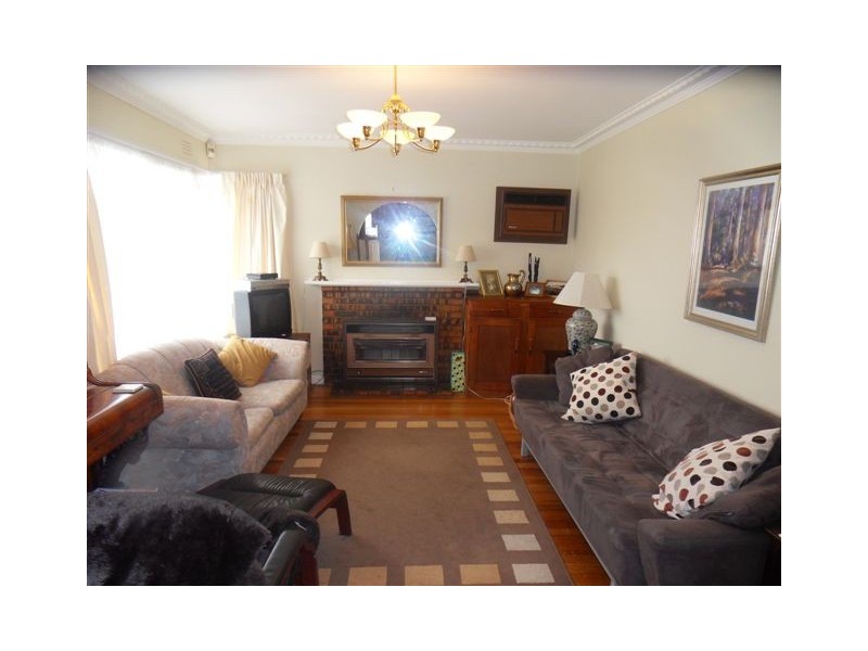 5 Bracken Grove, Altona VIC 3018