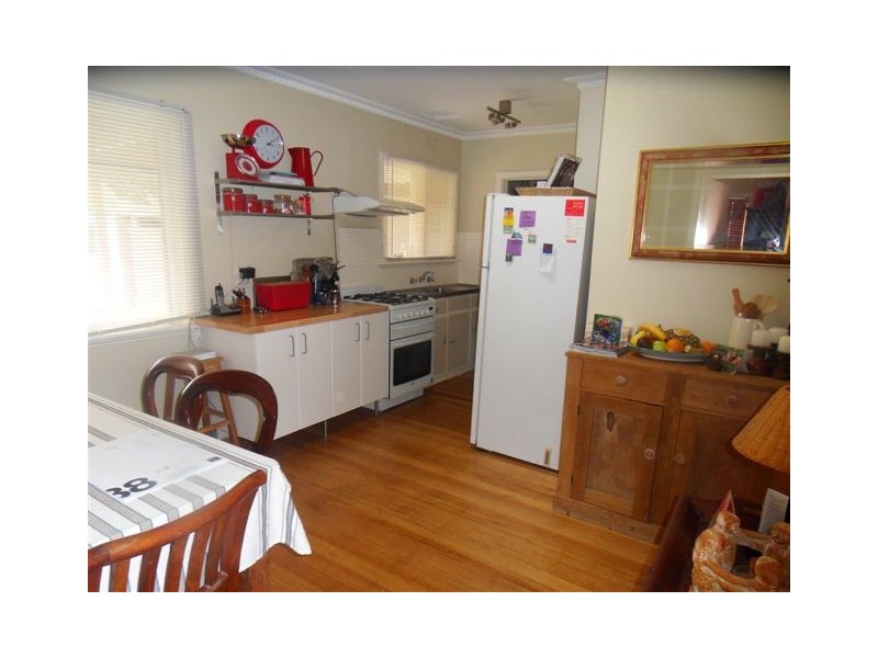 5 Bracken Grove, Altona VIC 3018