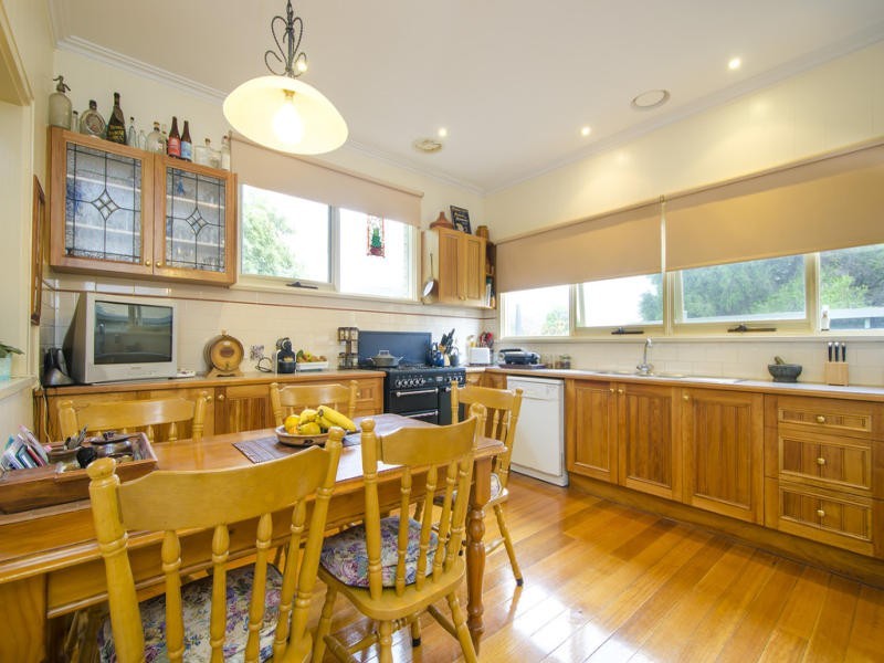 18 Maidstone Street, Altona VIC 3018