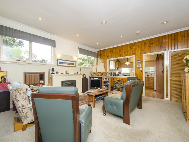 18 Maidstone Street, Altona VIC 3018