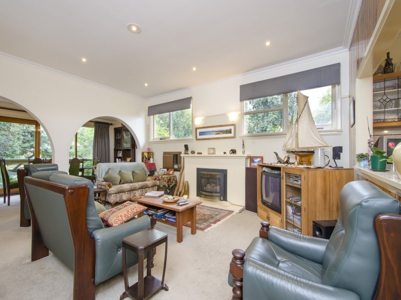 18 Maidstone Street, Altona VIC 3018