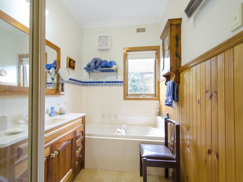 18 Maidstone Street, Altona VIC 3018