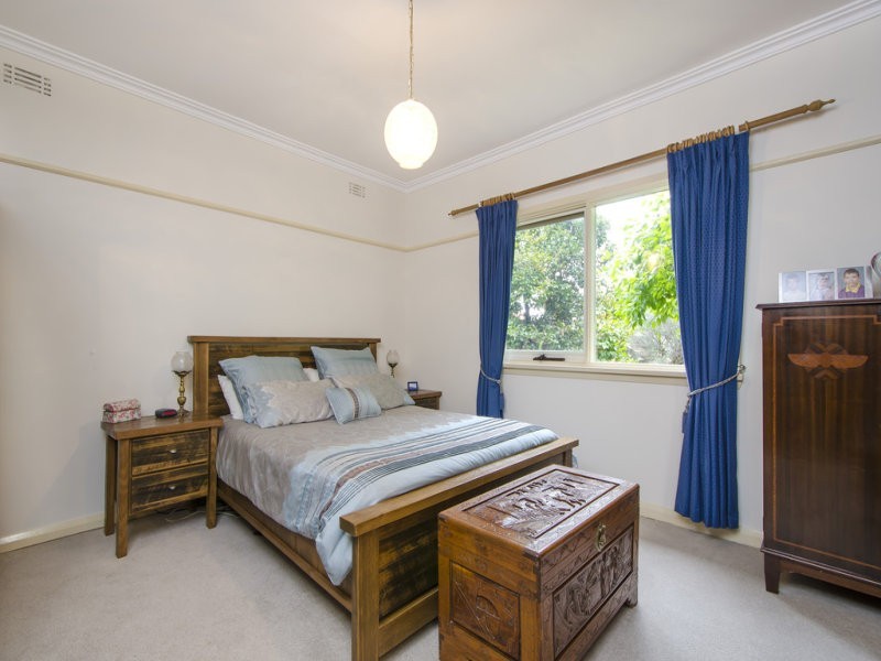 18 Maidstone Street, Altona VIC 3018