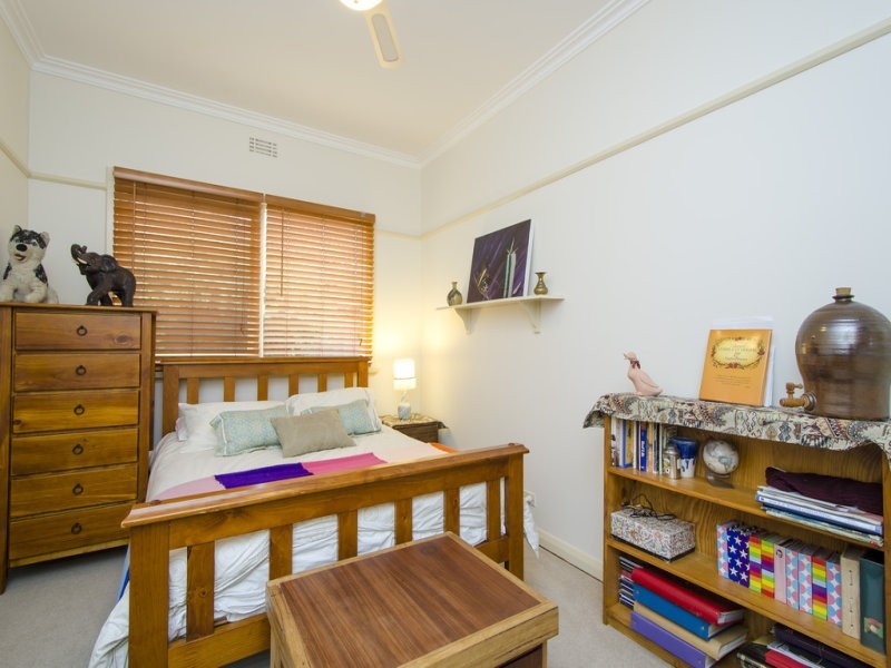 18 Maidstone Street, Altona VIC 3018