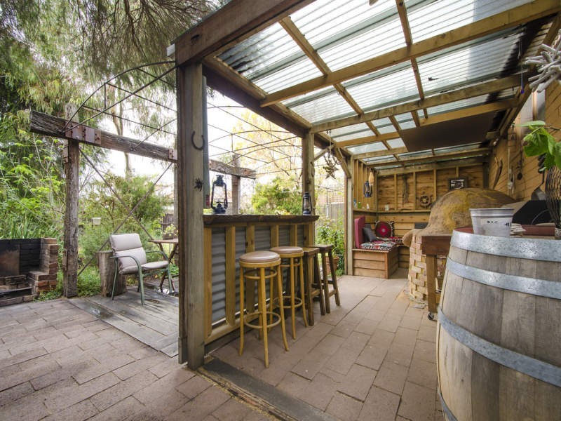 18 Maidstone Street, Altona VIC 3018