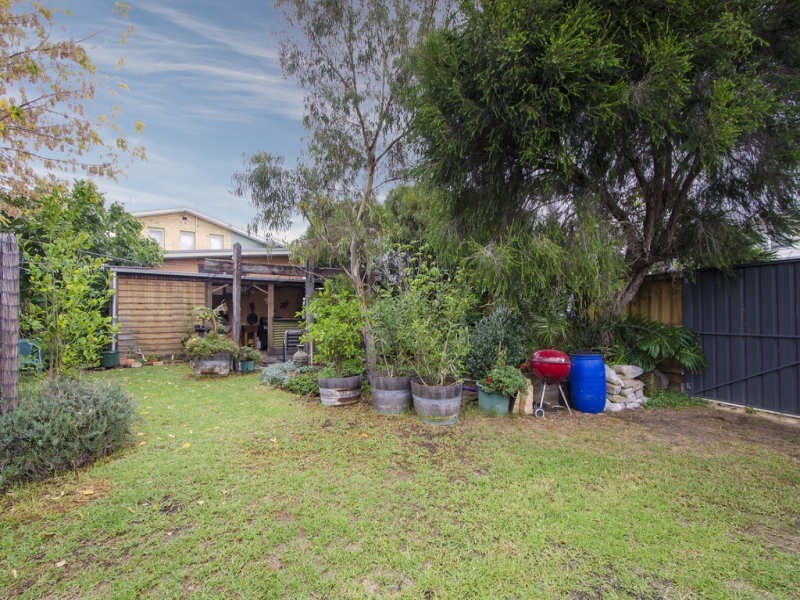 18 Maidstone Street, Altona VIC 3018