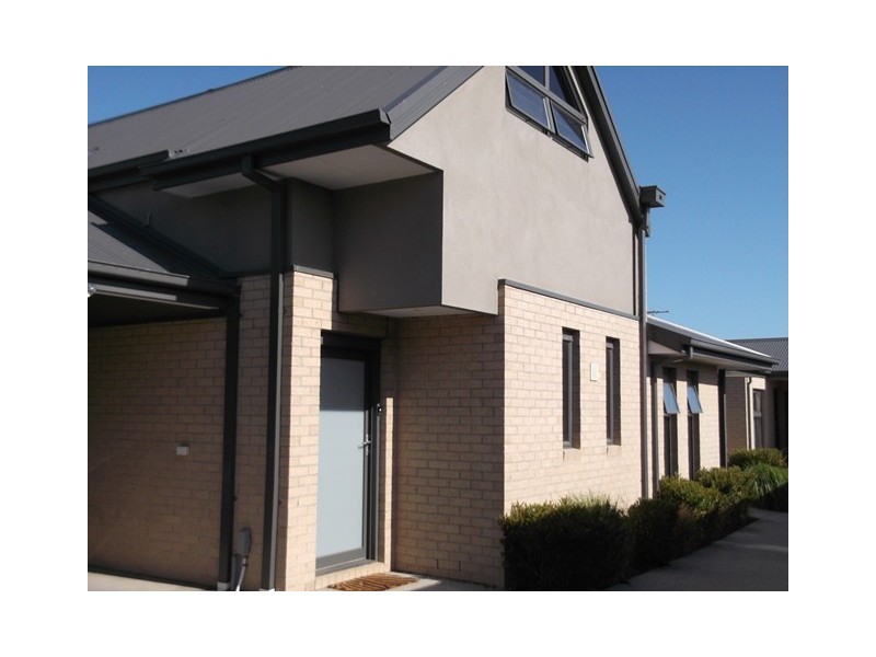 2/9 Prentice Street, Altona North VIC 3025