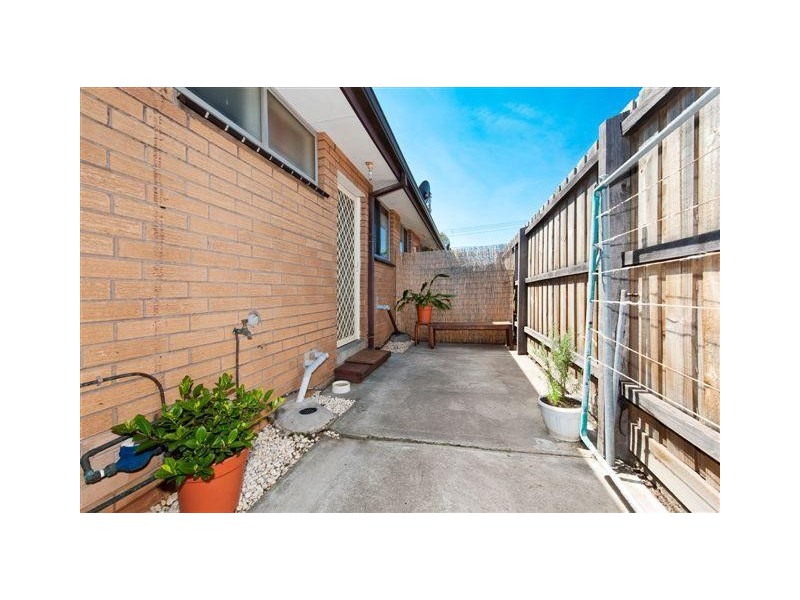 3/94 Saltley Street, South Kingsville VIC 3015