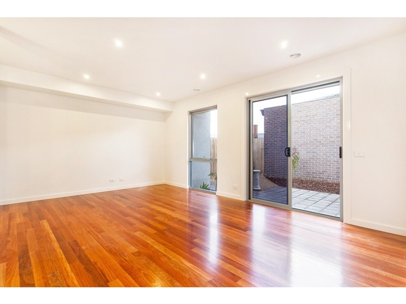 2/123 Blyth Street, Altona VIC 3018