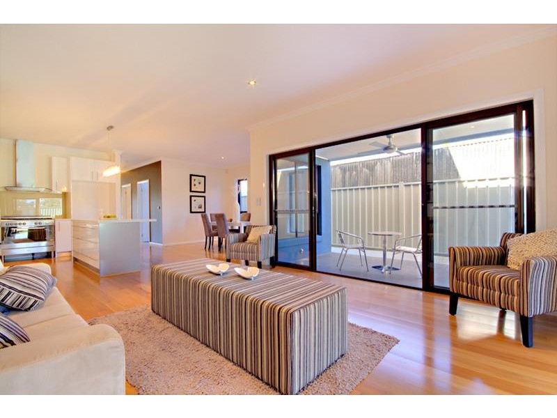 12 Wilga Avenue, Altona VIC 3018