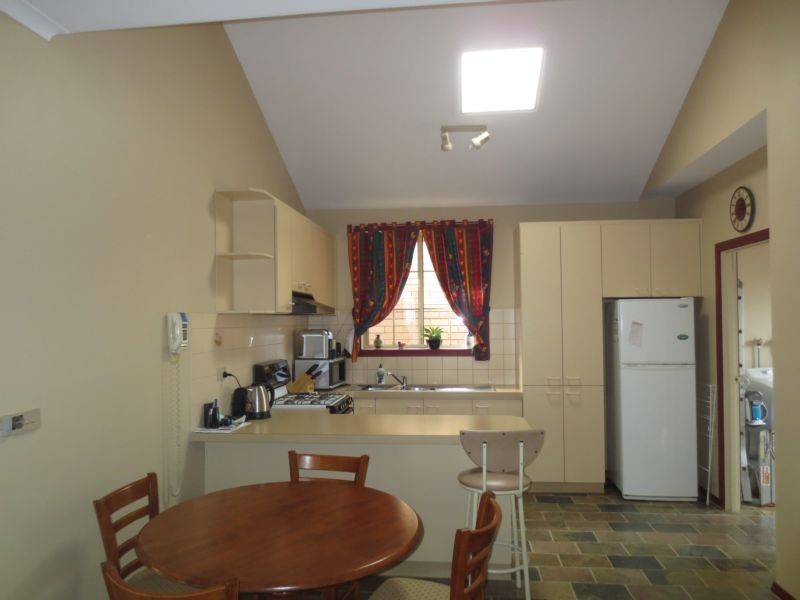 2/79 Orville Street, Altona Meadows VIC 3028