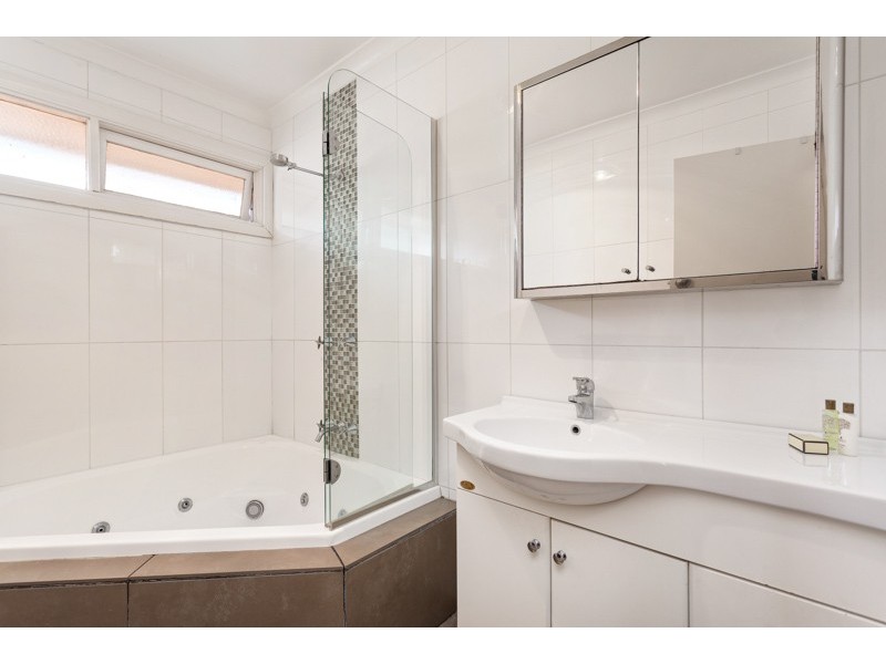 37 Amaranth Avenue, Altona North VIC 3025
