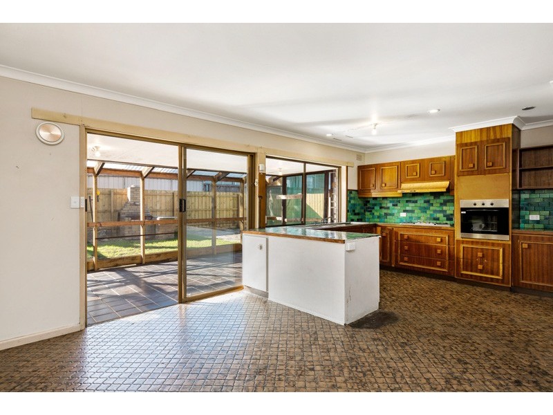 8 Lunn Court, Altona Meadows VIC 3028