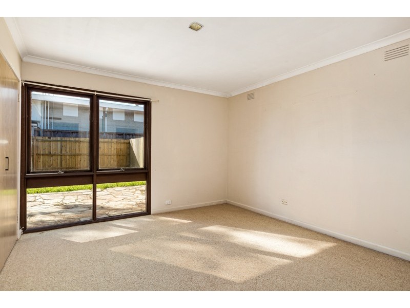 8 Lunn Court, Altona Meadows VIC 3028