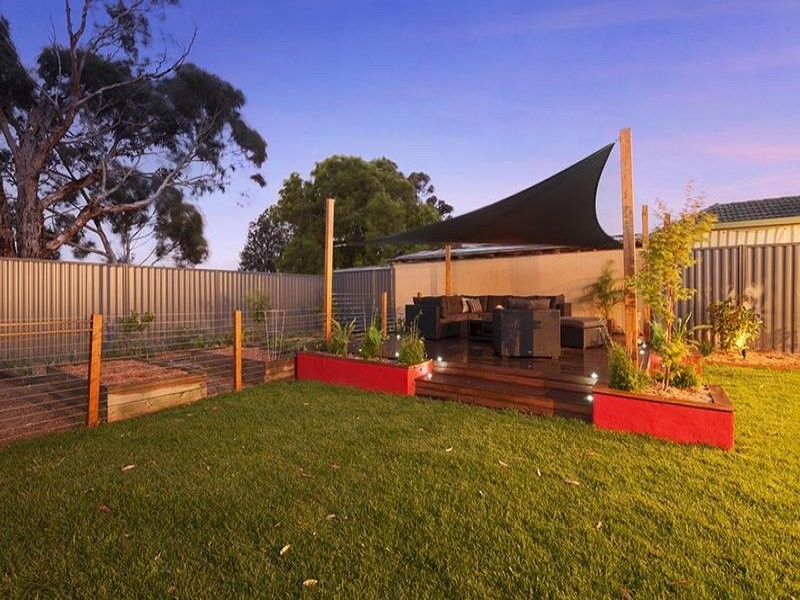 27 Waters Drive, Seaholme VIC 3018