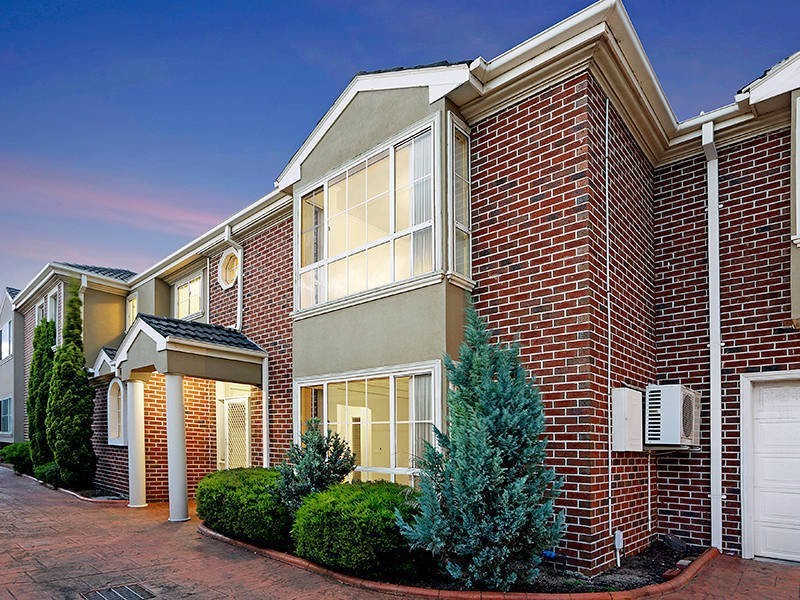 2/34 Bent Street, Altona VIC 3018