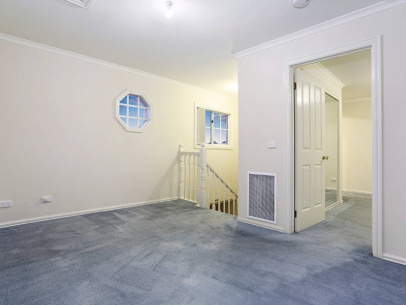 2/34 Bent Street, Altona VIC 3018