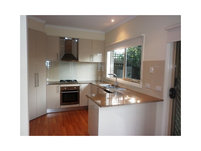 2/8 Rayner Street, Altona VIC 3018