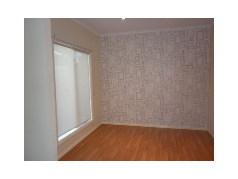 2/8 Rayner Street, Altona VIC 3018