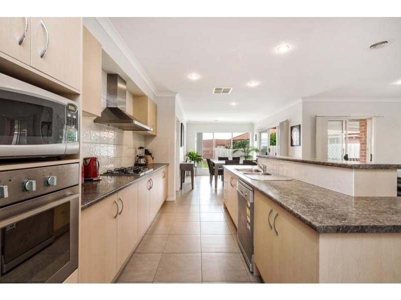 89 Waratah Drive, Altona Meadows VIC 3028
