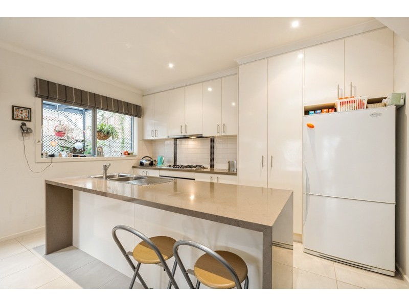 1/4 Grieve Parade, Altona VIC 3018