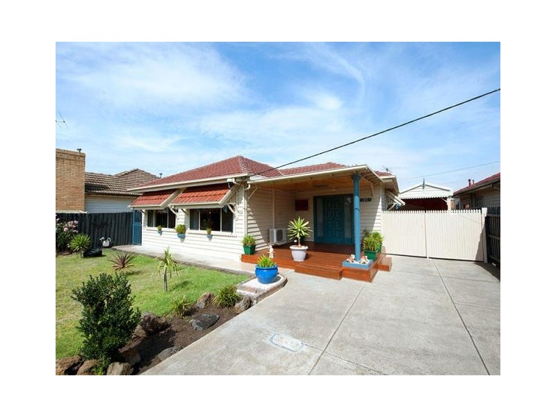 31 Conifer Avenue, Brooklyn VIC 3012