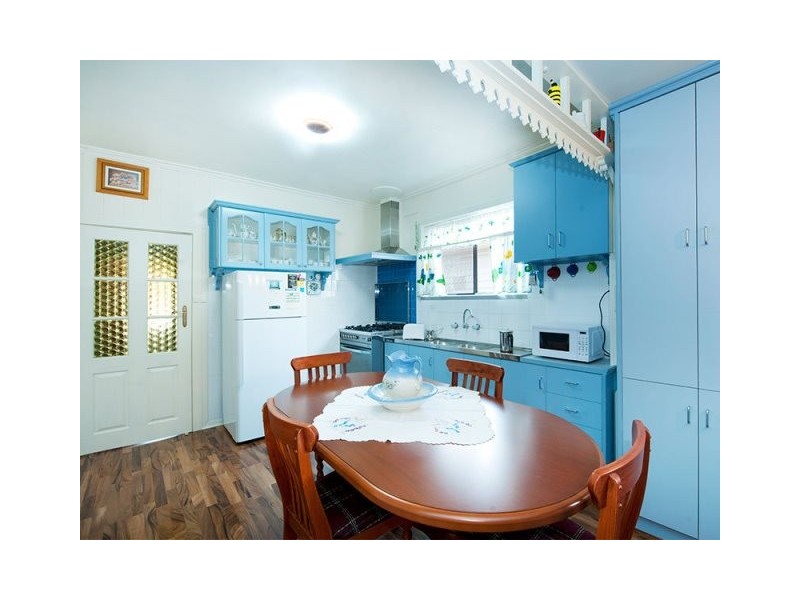 31 Conifer Avenue, Brooklyn VIC 3012