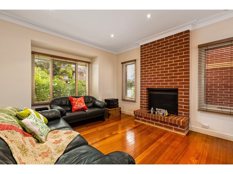 20 Waratah Drive, Seaholme VIC 3018