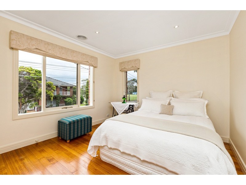 20 Waratah Drive, Seaholme VIC 3018