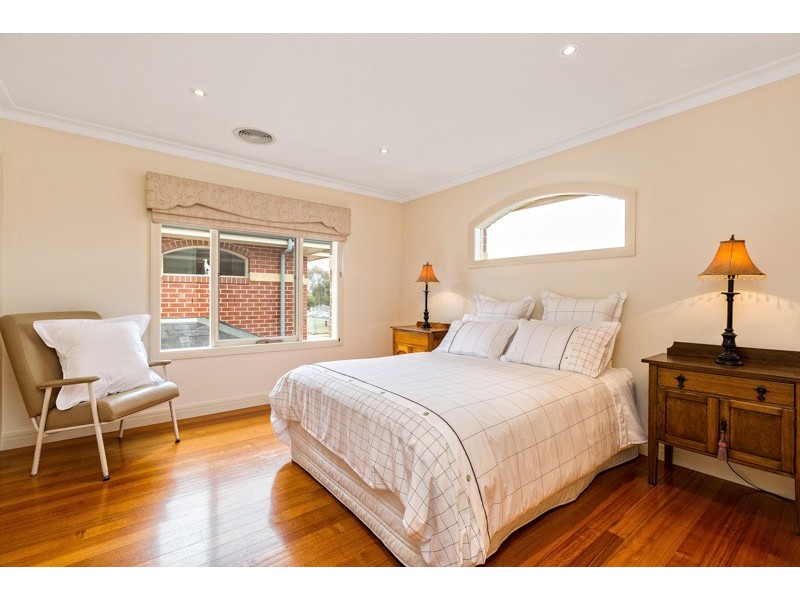 20 Waratah Drive, Seaholme VIC 3018