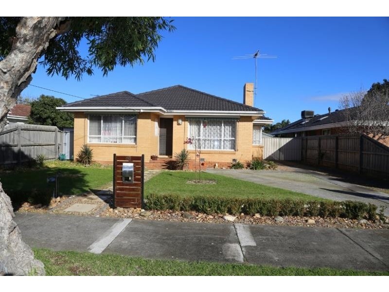 31 Dove Avenue, Altona VIC 3018
