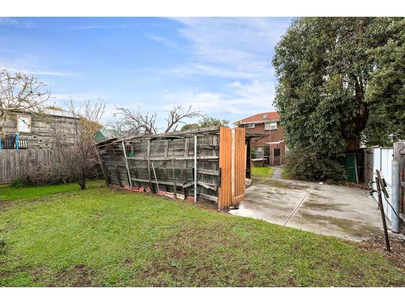 21 Bracken Grove, Altona VIC 3018