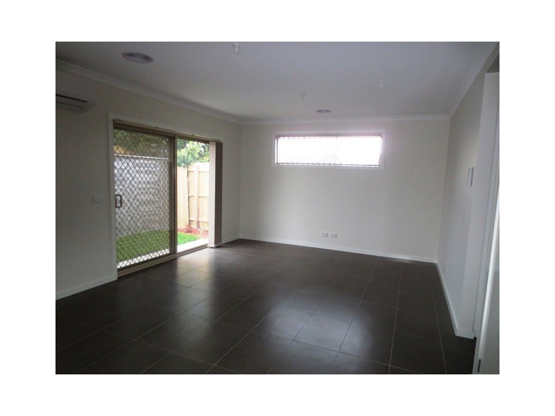 2/6 Burnett Court, Altona Meadows VIC 3028