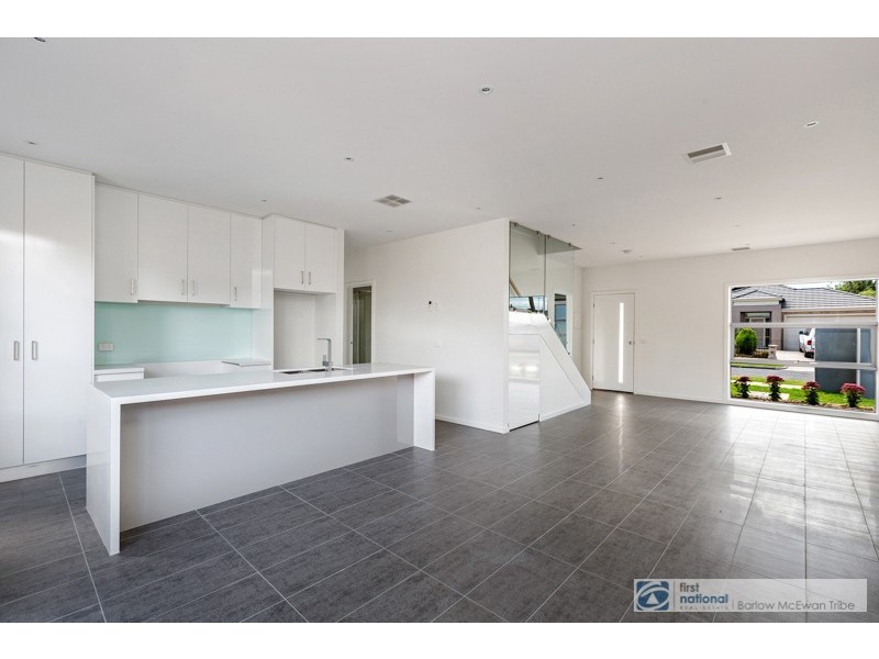 1 & 2/33 Mulga Street, Altona VIC 3018