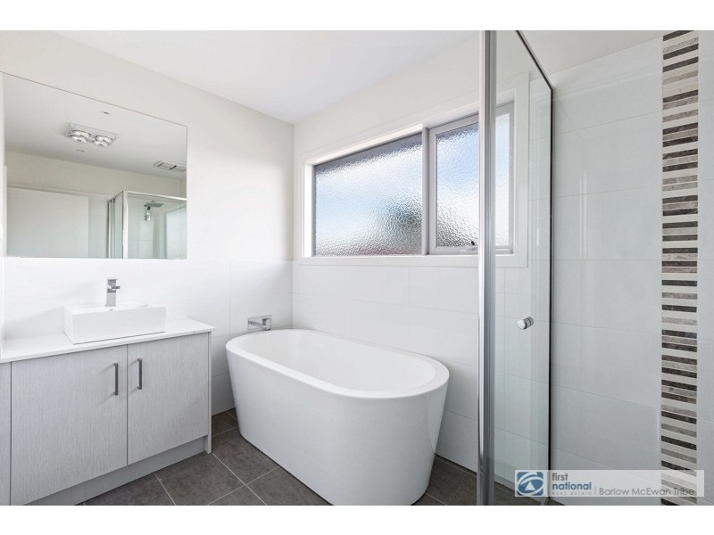 1 & 2/33 Mulga Street, Altona VIC 3018