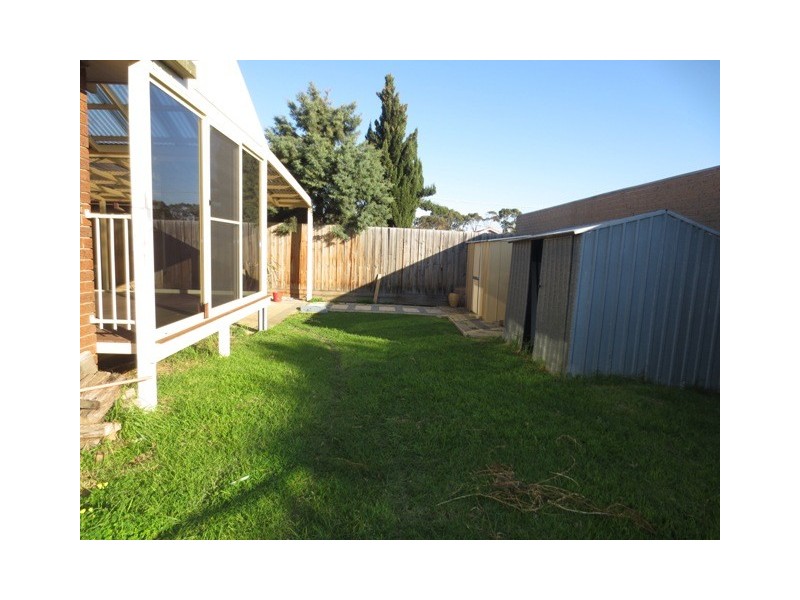 2 Scherman Drive, Altona Meadows VIC 3028